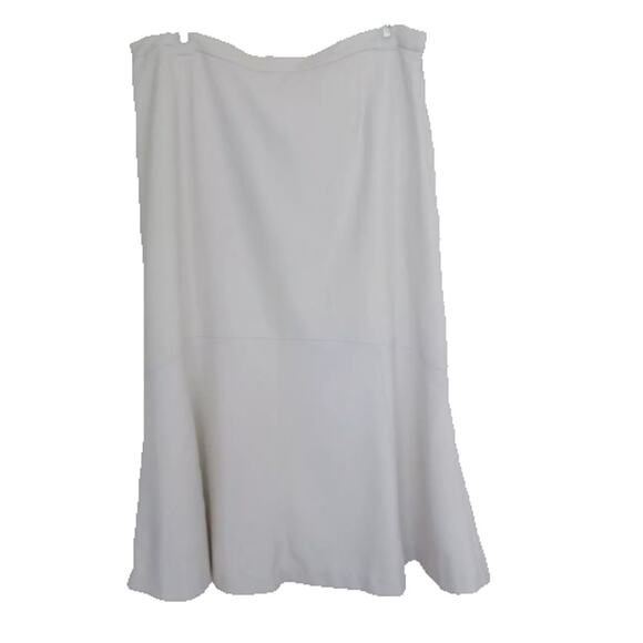 Susan Bristol Dresses & Skirts - Susan Bristol Size 10 Ivory Peplum Knee Length Business Professional Skirt